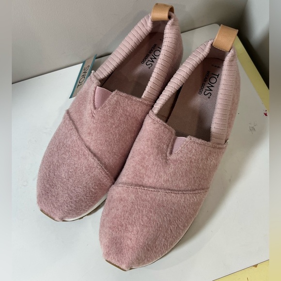 NWT Brand New Size 11 Toms Blush Ballet Pink Felt Flats Slip-On Shoes - Picture 4 of 13